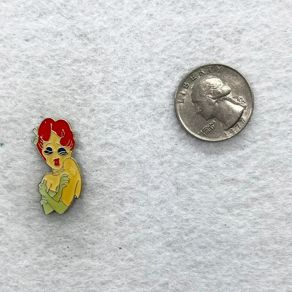 🔮 5/$25 Vintage Tex Avery Style Woman Pin‎
